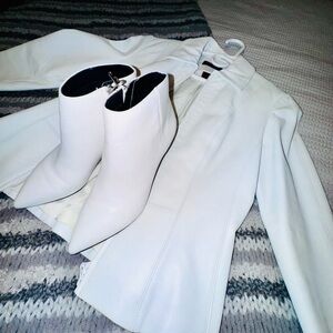 Danier White Leather Jacket 4-6 & Sam Edelman White Ankle Booties, Pristine set!
